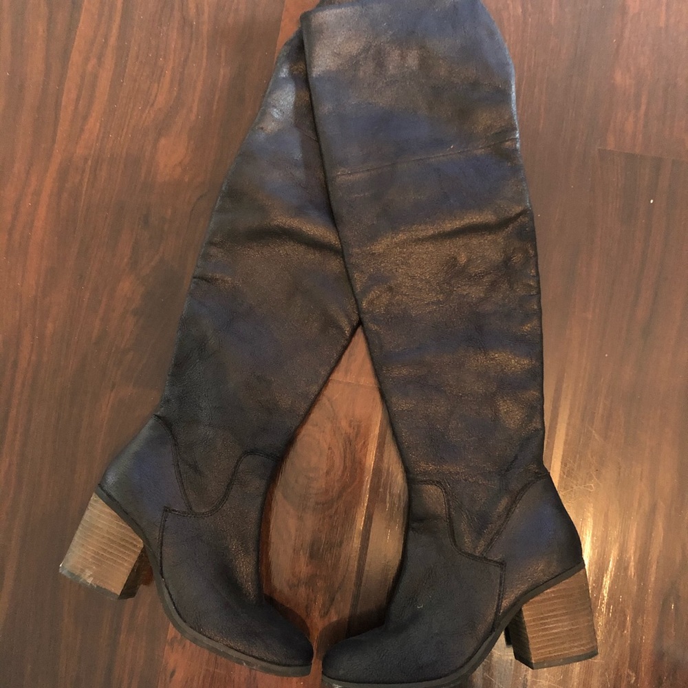 Hinge Boots - image 2